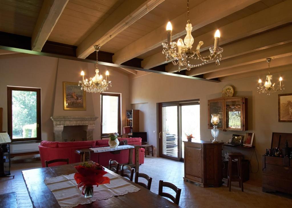 Agriturismo Eco-Bio Villa Vacasio 피틸리아노 외부 사진
